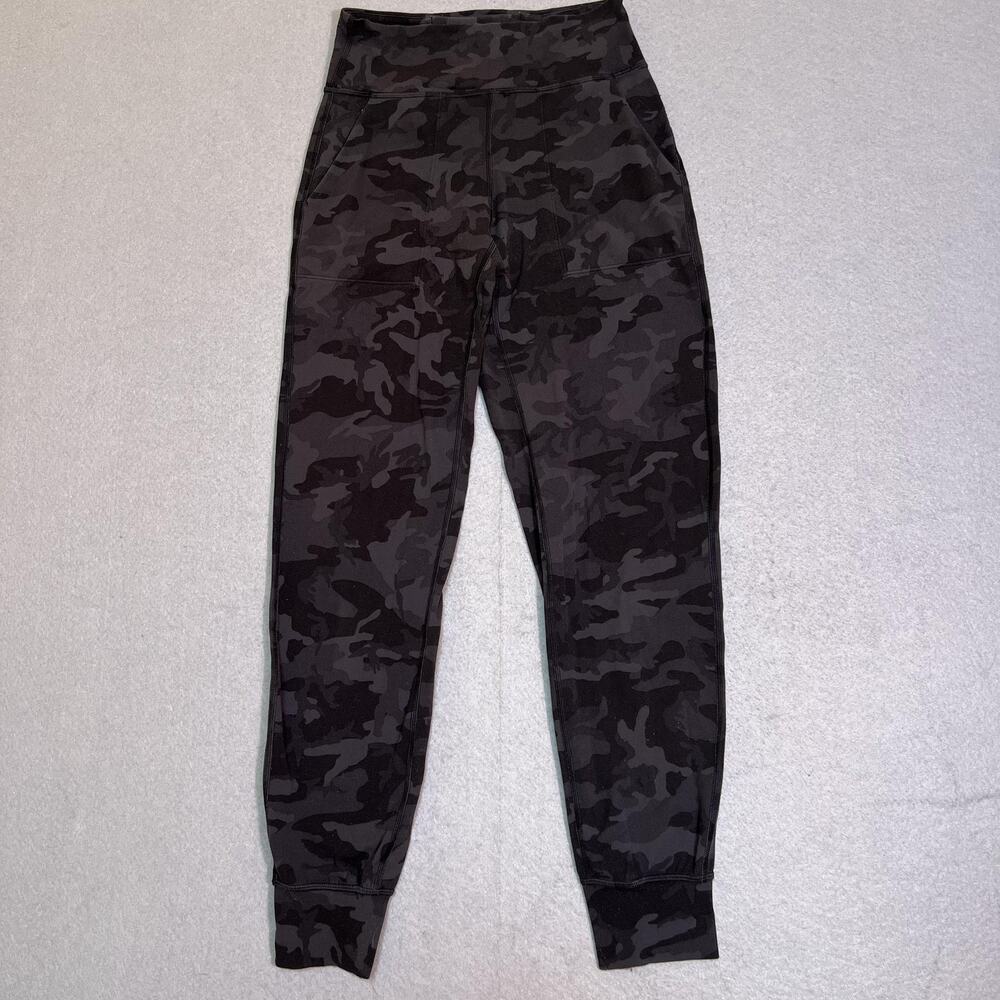 Lululemon Jogger Pants Womens Size 4 Black Camo High Rise Pockets Yoga Gym